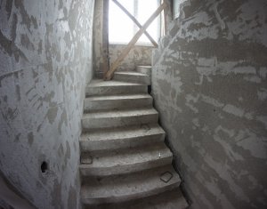 Ház 5 szobák eladó on Sannicoara