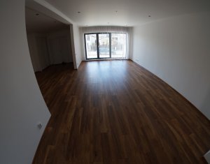 Ház 3 szobák eladó on Campenesti