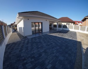 Ház 3 szobák eladó on Campenesti