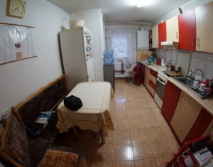 Lakás 4 szobák eladó on Cluj-napoca, Zóna Plopilor