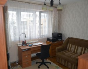 Lakás 4 szobák eladó on Cluj-napoca, Zóna Manastur