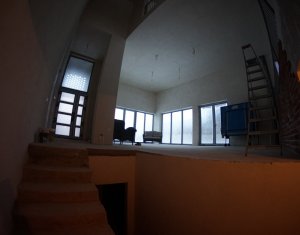 Cladire birouri recent finalizata, zona Gruia 