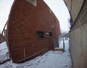 Cladire birouri recent finalizata, zona Gruia 