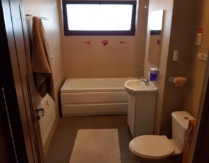 Lakás 3 szobák eladó on Floresti