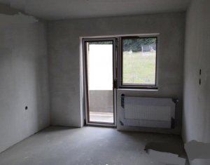 Lakás 3 szobák eladó on Floresti