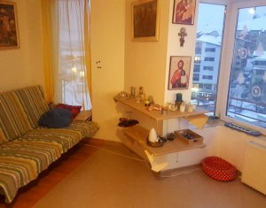 Lakás 4 szobák eladó on Floresti