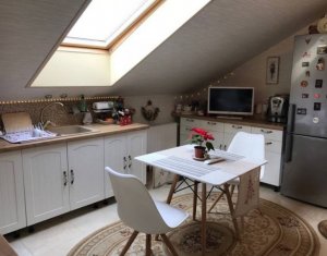 Lakás 3 szobák eladó on Floresti