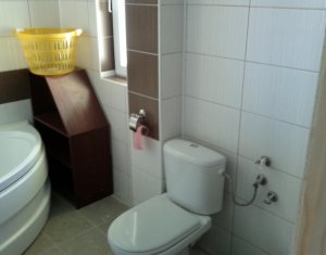 Lakás 3 szobák eladó on Floresti