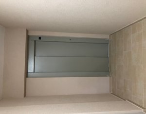 Lakás 3 szobák eladó on Floresti