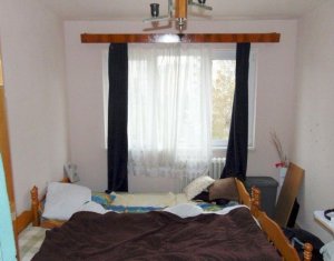 Lakás 4 szobák eladó on Cluj-napoca, Zóna Manastur