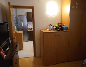 Lakás 2 szobák eladó on Floresti