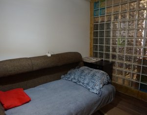 Lakás 2 szobák eladó on Floresti