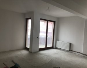 Lakás 3 szobák eladó on Floresti