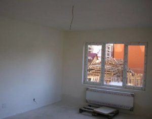 Lakás 3 szobák eladó on Floresti