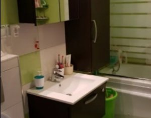 Lakás 3 szobák eladó on Floresti