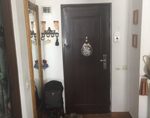 Lakás 2 szobák eladó on Floresti