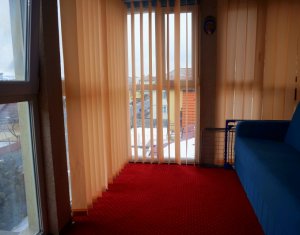 Lakás 3 szobák eladó on Floresti