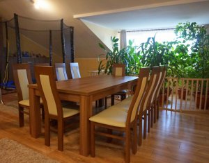 Lakás 3 szobák eladó on Floresti