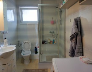 Lakás 2 szobák eladó on Floresti