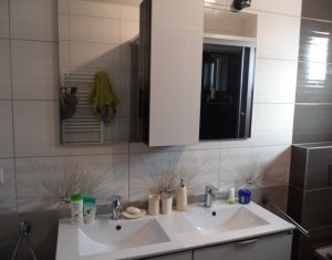 Ház 4 szobák eladó on Floresti