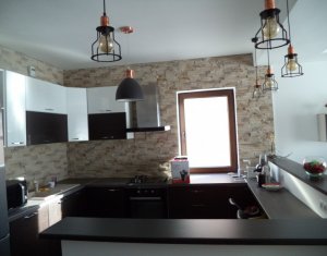 Ház 4 szobák eladó on Floresti