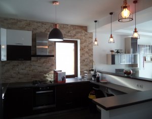 Ház 4 szobák eladó on Floresti