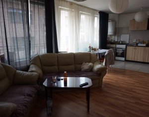 Lakás 3 szobák eladó on Floresti