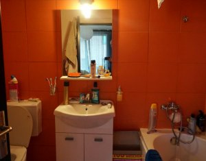 Lakás 3 szobák eladó on Floresti