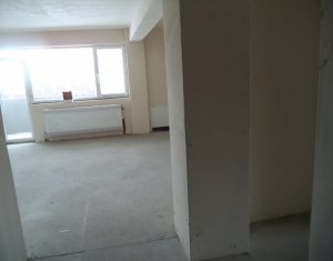 Lakás 3 szobák eladó on Floresti