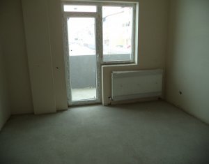 Lakás 3 szobák eladó on Floresti