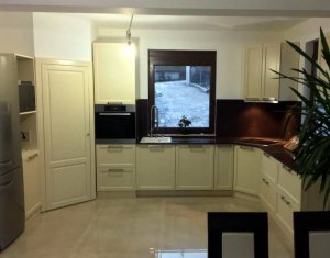 Maison 7 chambres à vendre dans Cluj-napoca, zone Faget