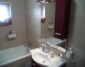 Lakás 3 szobák eladó on Floresti