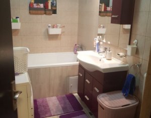 Lakás 3 szobák eladó on Floresti