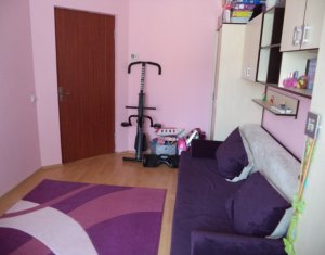 Lakás 2 szobák eladó on Floresti