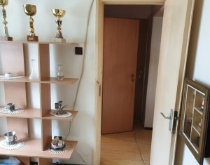 Lakás 4 szobák eladó on Cluj-napoca, Zóna Manastur