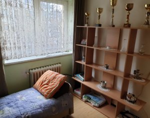 Lakás 4 szobák eladó on Cluj-napoca, Zóna Manastur