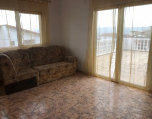 Ház 4 szobák kiadó on Floresti