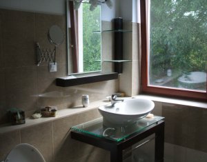 Lakás 4 szobák kiadó on Cluj-napoca, Zóna Centru