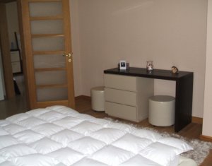 Lakás 4 szobák kiadó on Cluj-napoca, Zóna Centru