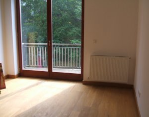 Lakás 4 szobák kiadó on Cluj-napoca, Zóna Centru