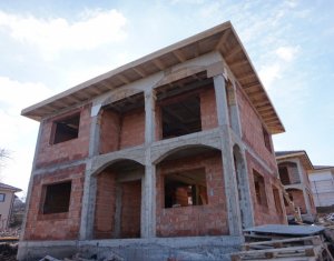 Ház 4 szobák eladó on Dezmir