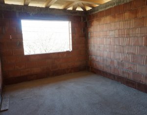 Ház 4 szobák eladó on Dezmir