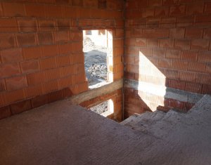 Ház 4 szobák eladó on Dezmir