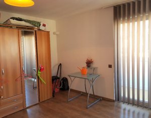 Lakás 2 szobák eladó on Floresti