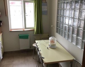 Lakás 2 szobák eladó on Floresti