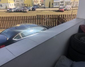 Lakás 3 szobák eladó on Floresti