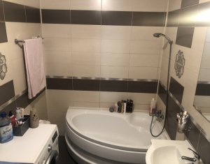 Lakás 3 szobák eladó on Floresti