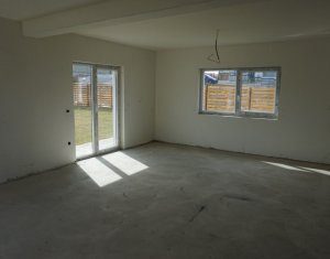 Ház 4 szobák eladó on Dezmir