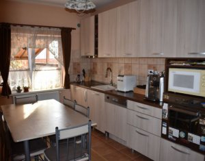 Ház 4 szobák eladó on Floresti