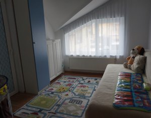 Ház 4 szobák eladó on Floresti